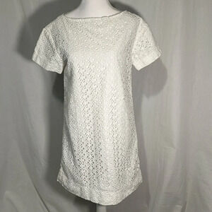 white floral eyelet Kate Spade short sleeve shift dress size 2 (fits like 6/8)